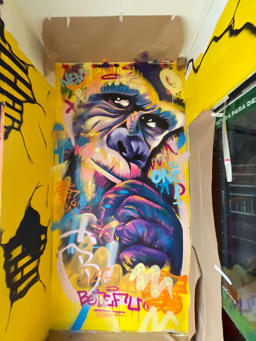 mural tienda graffiti